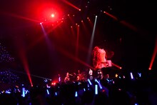 LiSAのステージの様子。（写真提供：エムオン・エンタテインメント）