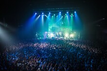 「KEMURI 20th Anniversary Tour 『F』 Final Series」東京・Zepp Tokyo公演の様子。（Photo by Wataru Umeda）