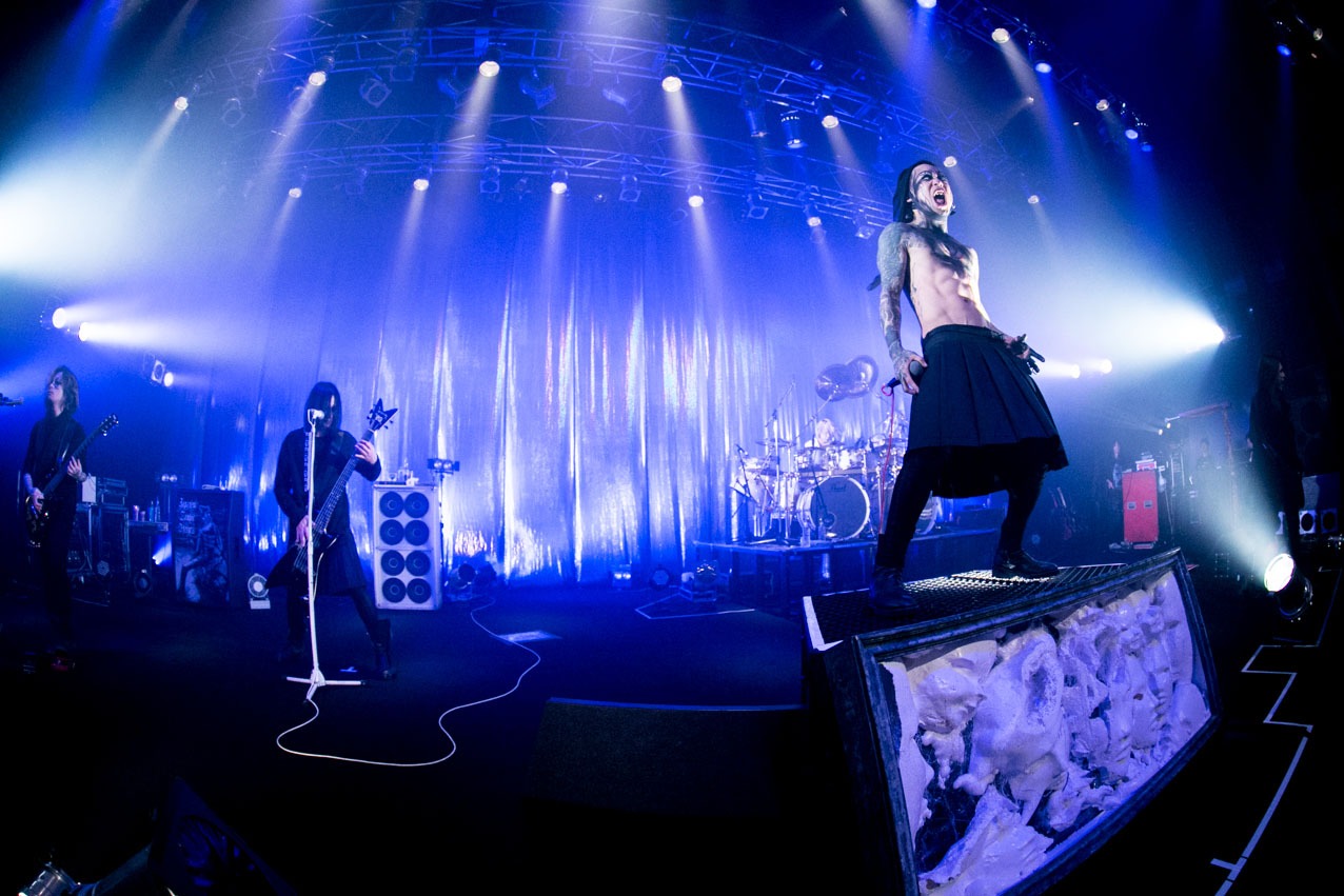 「TOUR16 FINEM LAUDA」1月27日の神奈川・CLUB CITTA'公演の様子。（撮影：尾形隆夫）