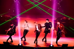 Shinee 会いたかったですか 35万人動員ツアー開幕 音楽ナタリー Shinee 会いたかったですか 35万人動員ツアー開幕 音楽ナタリー
