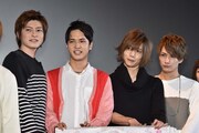 左から木村敦、中村優一、染谷俊之、井深克彦。