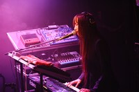 Kanako（Syn / The Flickersサポート、ORGALOUNGE）（Photo by MASANORI FUJIKAWA）