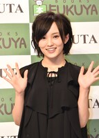 人気画像9位は「山本彩、変顔も満載の新作写真集『恥ずかしいけど見てほしい』」より、山本彩。