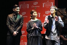 左からZeebra、持田香織、「せんせい」を踊る伊藤一朗。