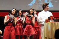 東京女子流と高木康政シェフ。