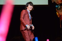 スラッシャーからのコールにうれしそうな表情のMASAKI。