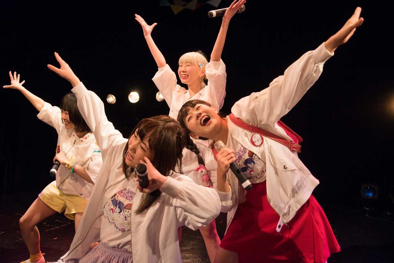 あヴぁんだんど「あヴぁんだんど1stワンマン～ピクニック at nerd park～」の様子。（撮影：稲垣謙一）