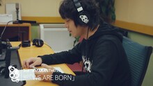 「ももいろクローバーZ - M2『WE ARE BORN / 桃源郷』試聴×視聴ビデオ with ピエール中野（凛として時雨）from『AMARANTHUS / 白金の夜明け』」のワンシーン。