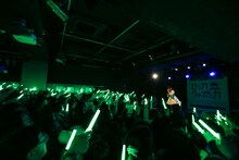 ソロでLiSAのカバーを披露した椎名るか。（撮影：笹森健一）