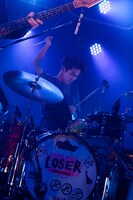 オカモトレイジ（Dr）（撮影：柴田恵理）