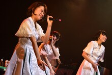 Negicco「圧倒的なNEGiBANDライブ！」の様子。