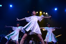 Negicco「圧倒的なNEGiBANDライブ！」の様子。