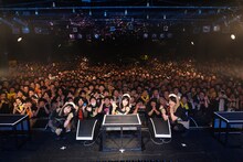 あゆみくりかまき「ボクらの熊魂2016～チャーハン・シャケ缶・とーめーはーん！～」LIQUIDROOM公演の様子。（撮影：小澤仁美）