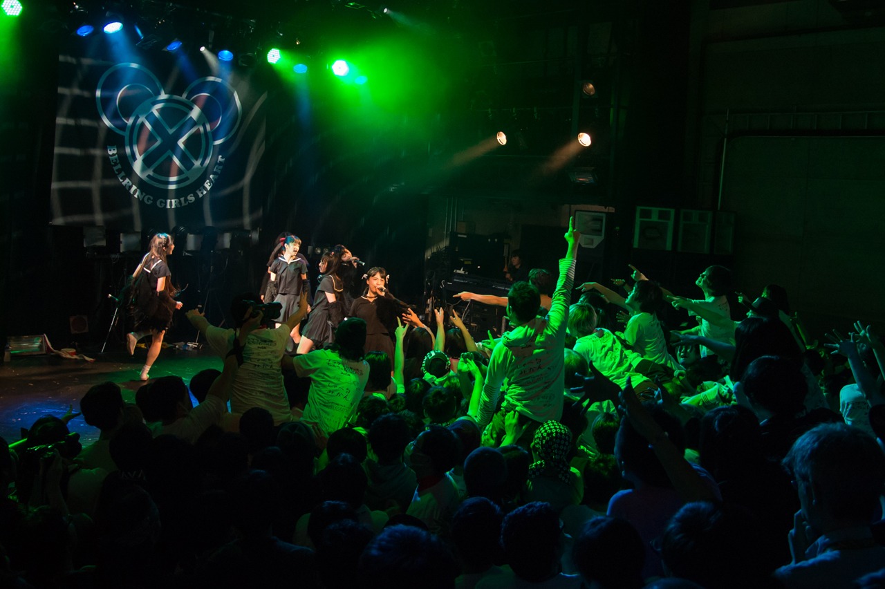 BELLRING少女ハート「もえち卒業ライブvol.3」の様子。（撮影：林晋介）