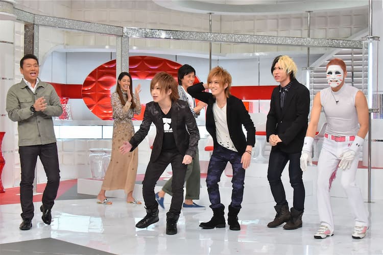 ゴールデンボンバー おしゃれイズム 出演 すっぴんや自宅を披露 音楽ナタリー