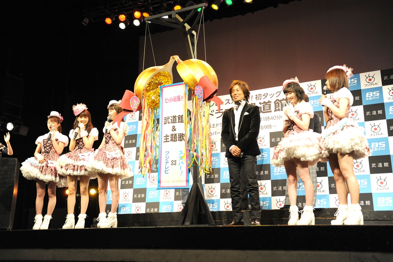 ドラマ「武道館」の舞台挨拶の様子。