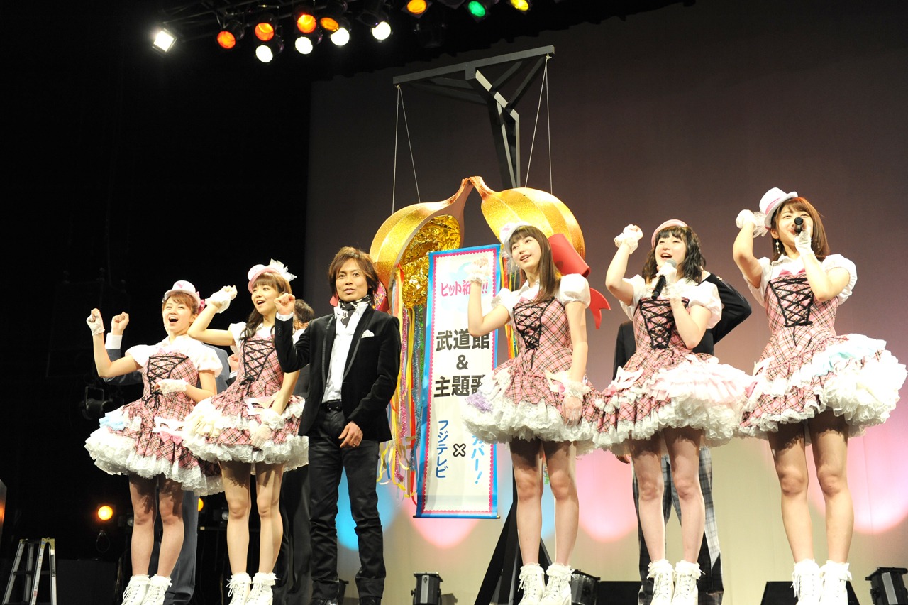 ドラマ「武道館」の舞台挨拶の様子。
