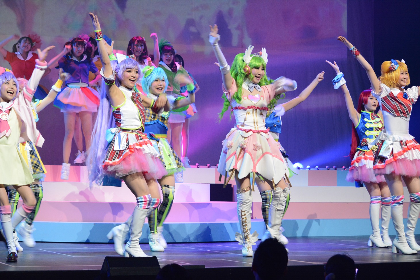 「ライブミュージカル『プリパラ』み～んなにとどけ！プリズム☆ボイス」ゲネプロの様子。