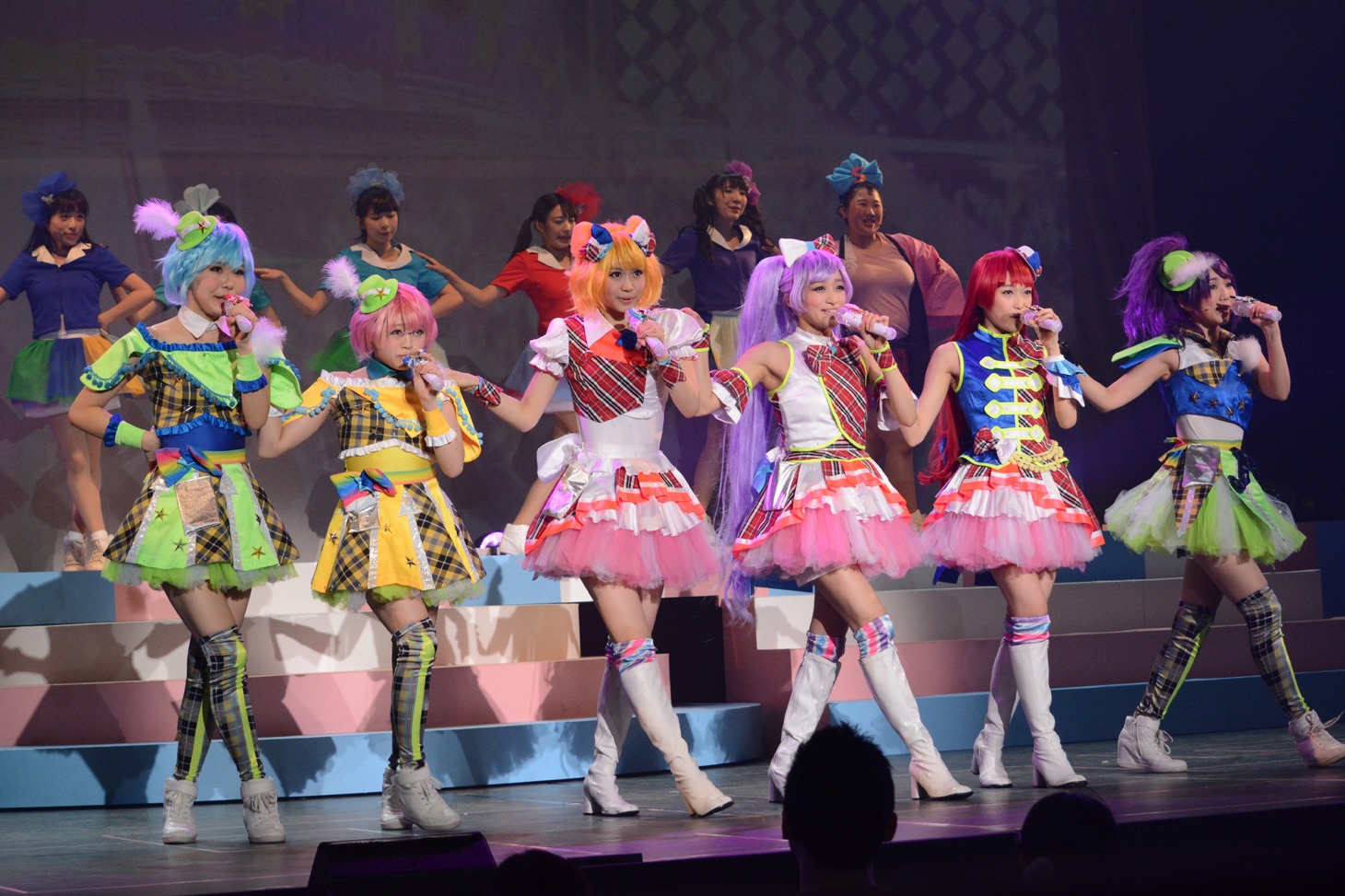 「ライブミュージカル『プリパラ』み～んなにとどけ！プリズム☆ボイス」ゲネプロの様子。