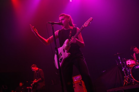 Pvris（写真提供 : H.I.P.）