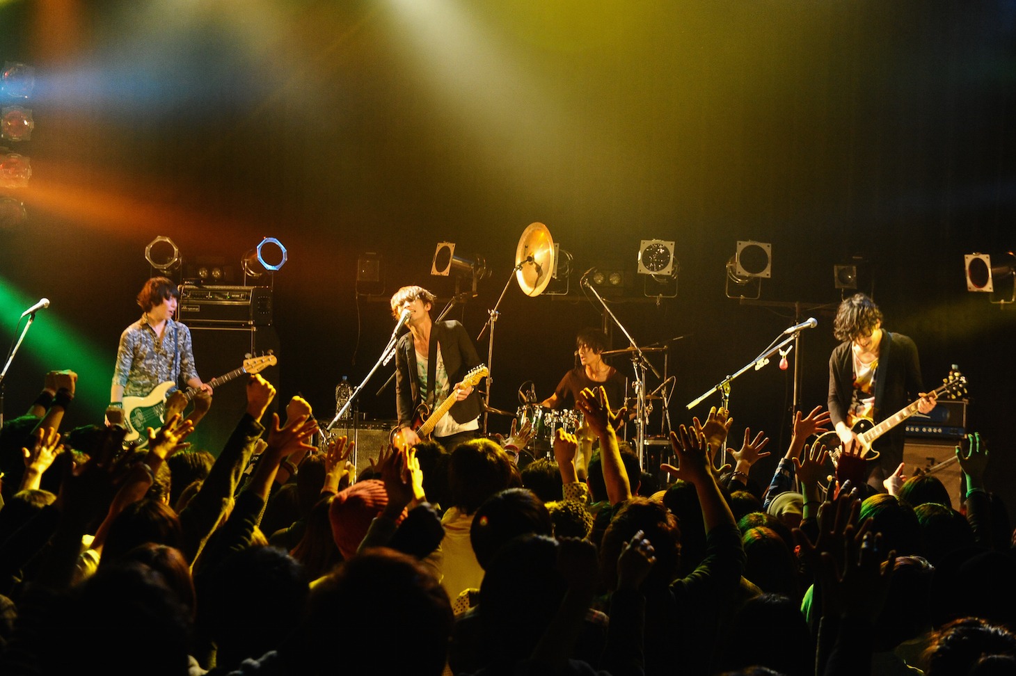 ircle「ircle 2nd full album『我輩は人間で r』release tour ～Yes, I am.～」東京・TSUTAYA O-WEST公演の様子。（Photo by MASANORI FUJIKAWA）