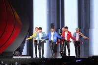 防弾少年団 (c)CJ E&M Corporation, all rights reserved