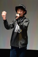 「風さん」の説明をするトーマ。