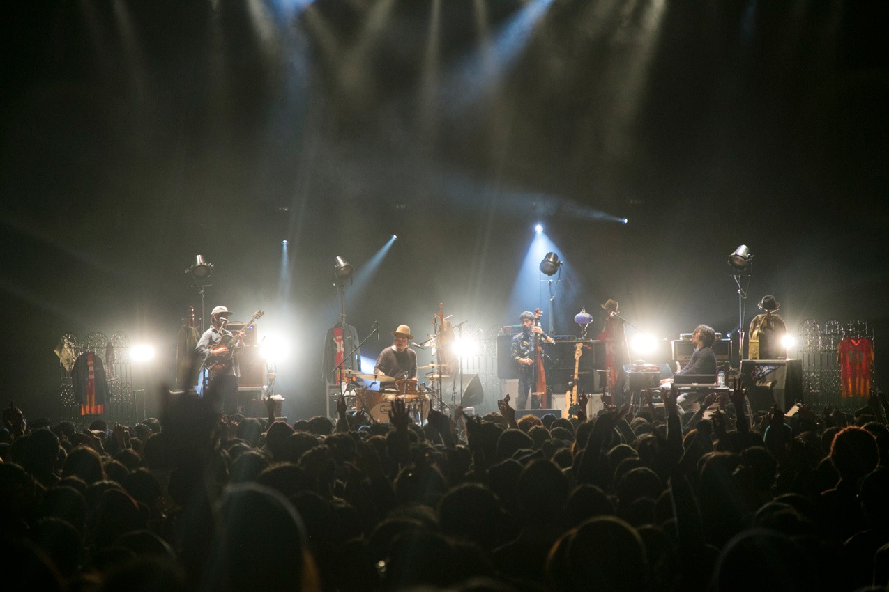 「SPECIAL OTHERS QUTIMA Ver.20 ～10th Anniversary～『WINDOW』Release Tour 2015-2016」東京・豊洲PIT公演の様子。（撮影：五十嵐一晴）