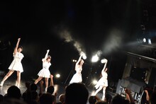 GALETTeによるライブの様子。