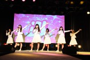 アイドルネッサンスによるライブの様子。