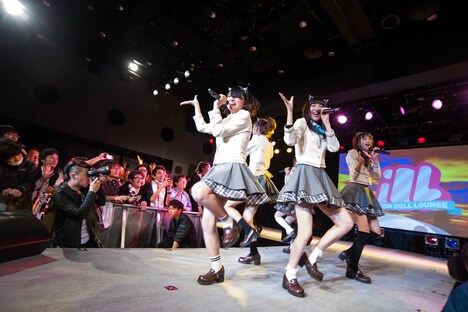 わーすたによるライブの様子。