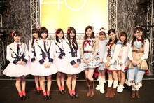 ラブ・クレッシェンド「コップの中の木漏れ日」握手会の様子。 (c)AKS