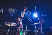 郁己（Dr） （撮影：粂井健太）