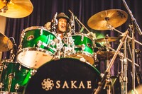 郁己（Dr） （撮影：粂井健太）