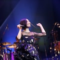坂本真綾 晴天リベンジ成功の嚴島神社ライブで語った 真綾 の由来 音楽ナタリー 坂本真綾 晴天リベンジ成功の嚴島神社ライブで語った 真綾 の由来 音楽ナタリー