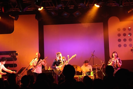 上杉周大「You Are The MAN!! Tour2016」東京・渋谷duo MUSIC EXCHANGE公演の様子。(撮影:岡本貴之)