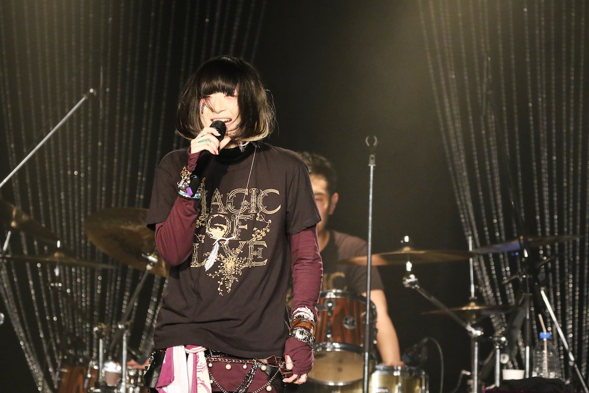 まじ娘 (Photo by Viola Kam［V'z Twinkle］)