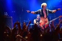 「J LIVE TOUR 2015～2016 -light up the eternal flames-」東京・新宿BLAZEの様子。（Photo by MASA）