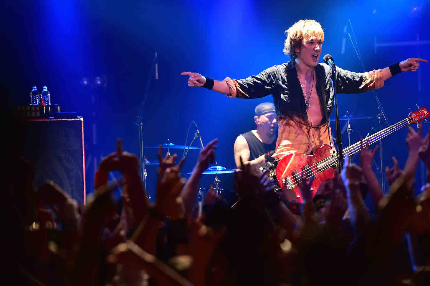 「J LIVE TOUR 2015～2016 -light up the eternal flames-」東京・新宿BLAZEの様子。（Photo by MASA）