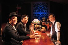 左からファンキー加藤、勝村政信、マギー。(c)BSフジ