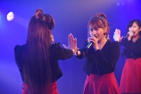 オトメ☆コーポレーションによるライブの様子。