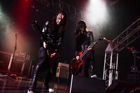 写真は「TOUR ULTRA -The Loud Engine-」東京・EX THEATER ROPPONGI公演の様子。（撮影：河本悠貴）