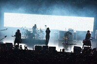 写真は「TOUR ULTRA -The Loud Engine-」東京・EX THEATER ROPPONGI公演の様子。（撮影：河本悠貴）