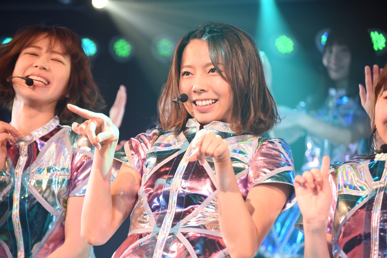 中村麻里子