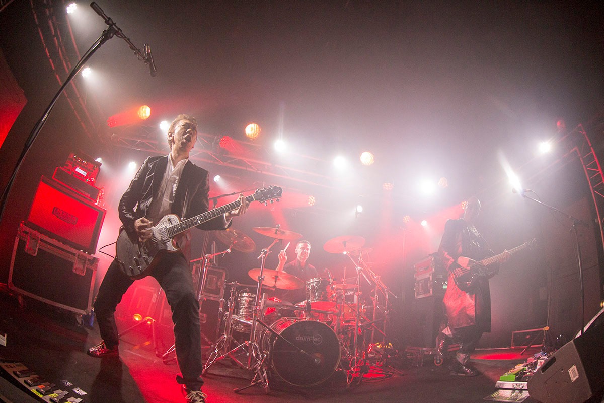 2月9日（現地時間）に行われたヨーロッパツアー「STRANGERS TOUR」フランス・パリ公演の様子。（撮影：山本倫子）
