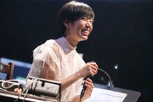 「a brand new concert issue "minima" -ミニマ- Salyu×小林武史 -session 2-」東京・Billboard LIVE Tokyo公演の様子。（Photo by Taku Fujii）