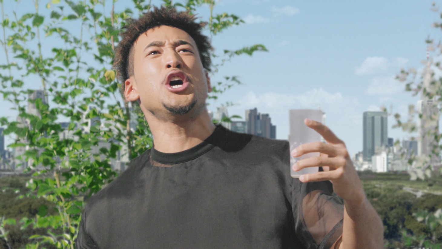 「ウメンディー!!」と叫ぶ関口メンディー。