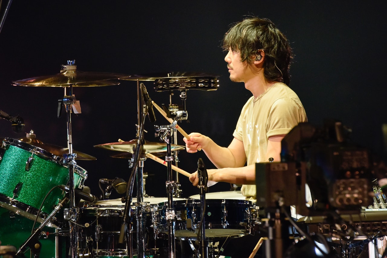 初めの4人に見せたい景色」BUMP OF CHICKEN、レア曲満載の20周年ライブ