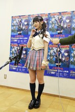 「超中野大陸の逆襲」2日目公演前に囲み取材に応じる上坂すみれ。