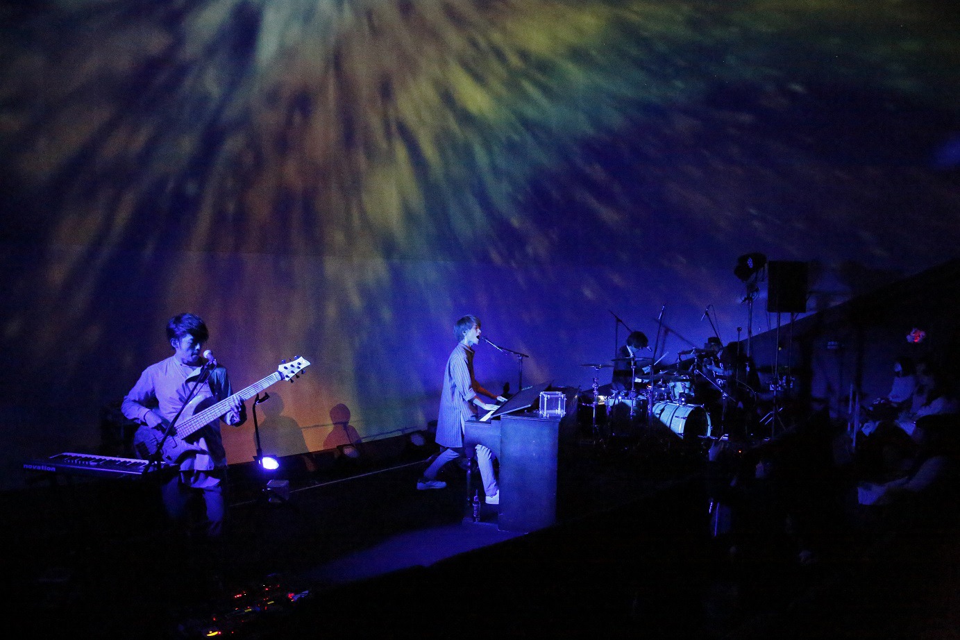 WEAVER「Rainbow Lounge」の様子。（撮影：増田慶）